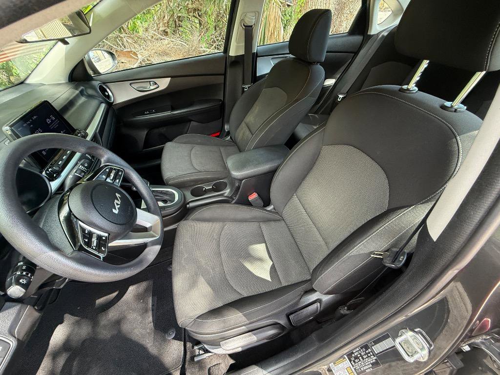 Used 2022 Kia Forte LXS w/ LXS Technology Package image 14