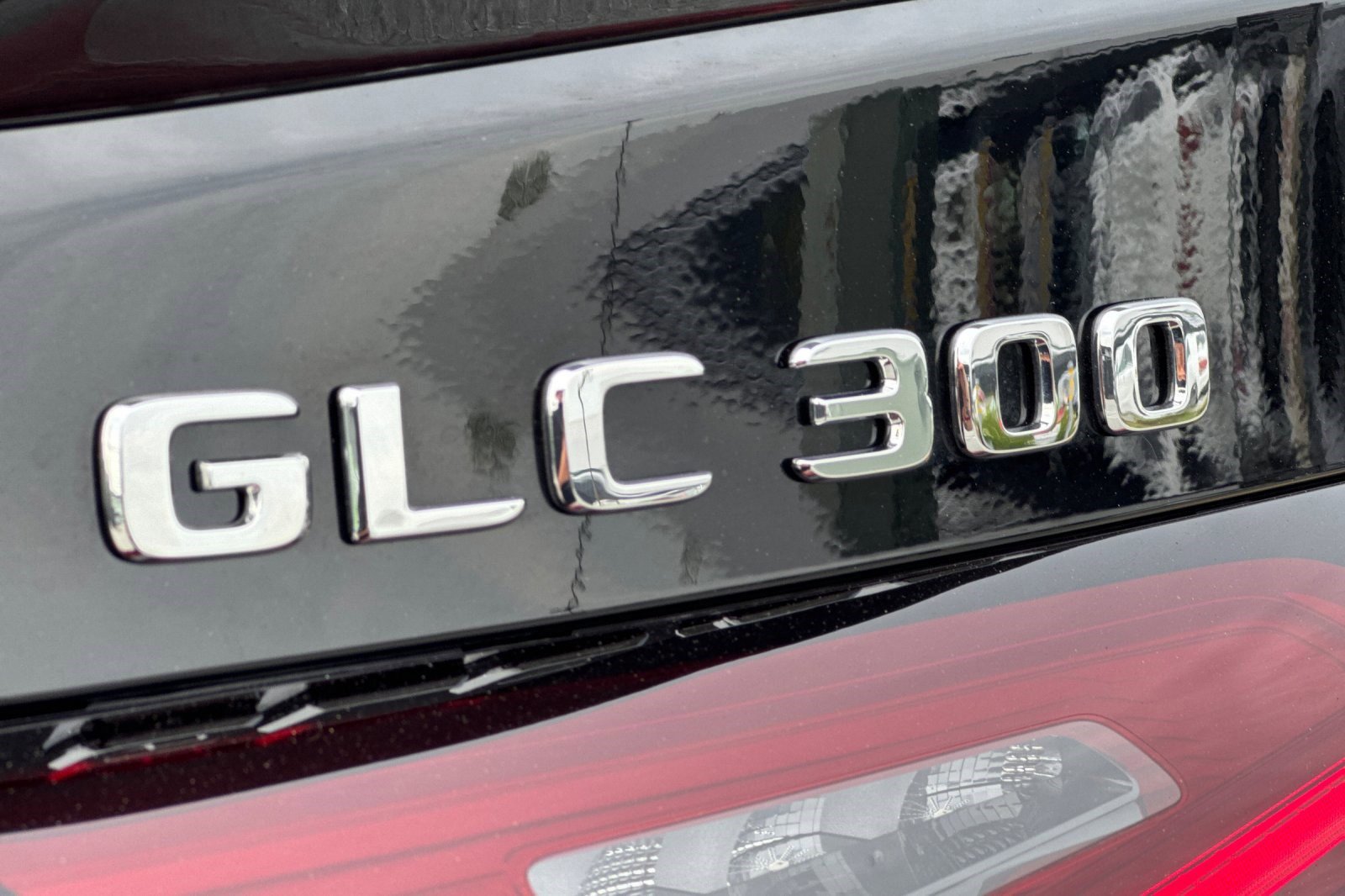 Used 2025 Mercedes-Benz GLC 300 4MATIC image 21