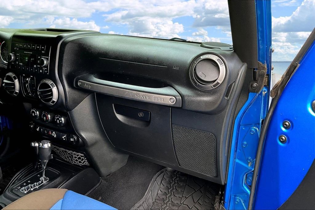 Used 2015 Jeep Wrangler Unlimited Sport w/ Quick Order Package 24S image 26