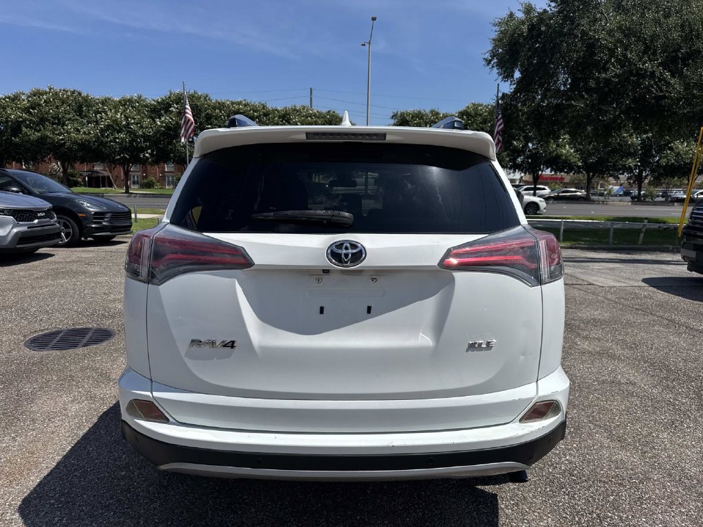 Used 2017 Toyota RAV4 XLE FWD image 7