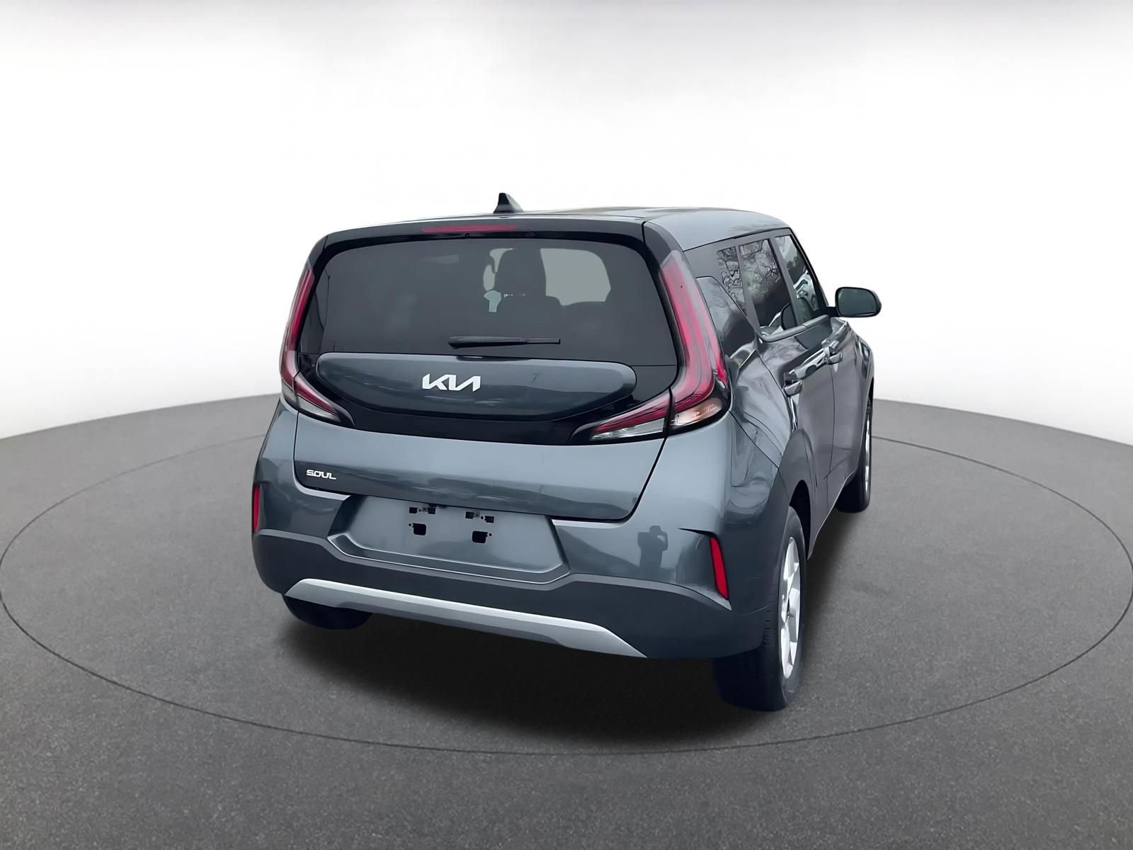Used 2025 Kia Soul LX w/ LX Technology Package image 14