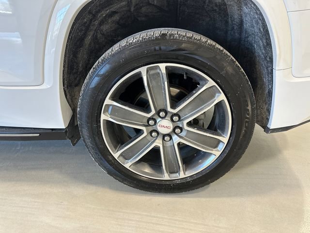 Used 2019 GMC Acadia Denali image 16