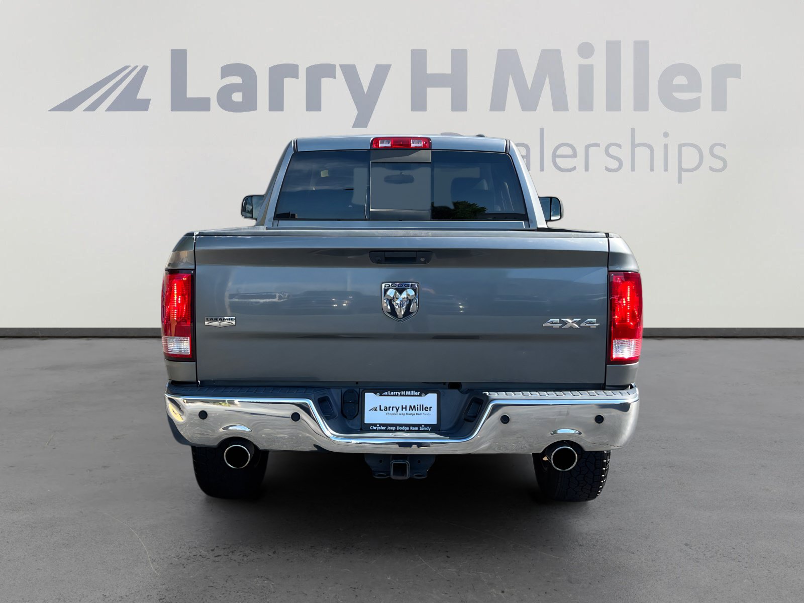 Used 2010 Dodge Ram 1500 Truck Laramie AWD/4WD image 4