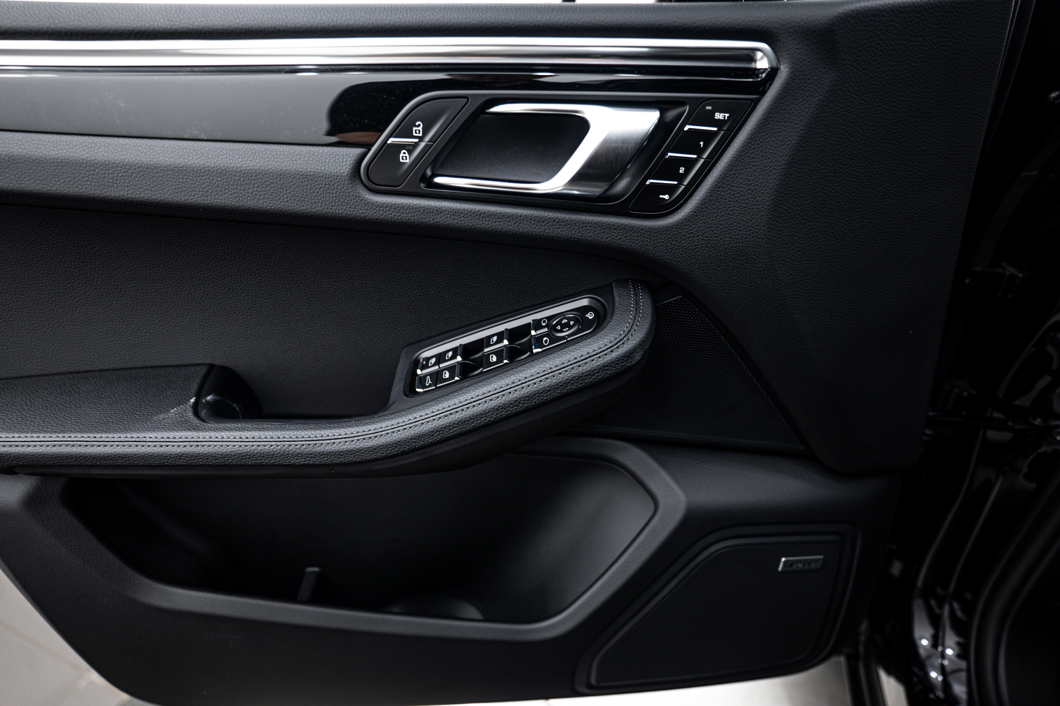 New 2025 Porsche Macan image 19