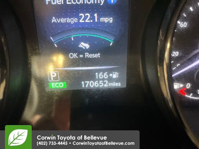 Used 2017 Nissan Rogue SV image 16