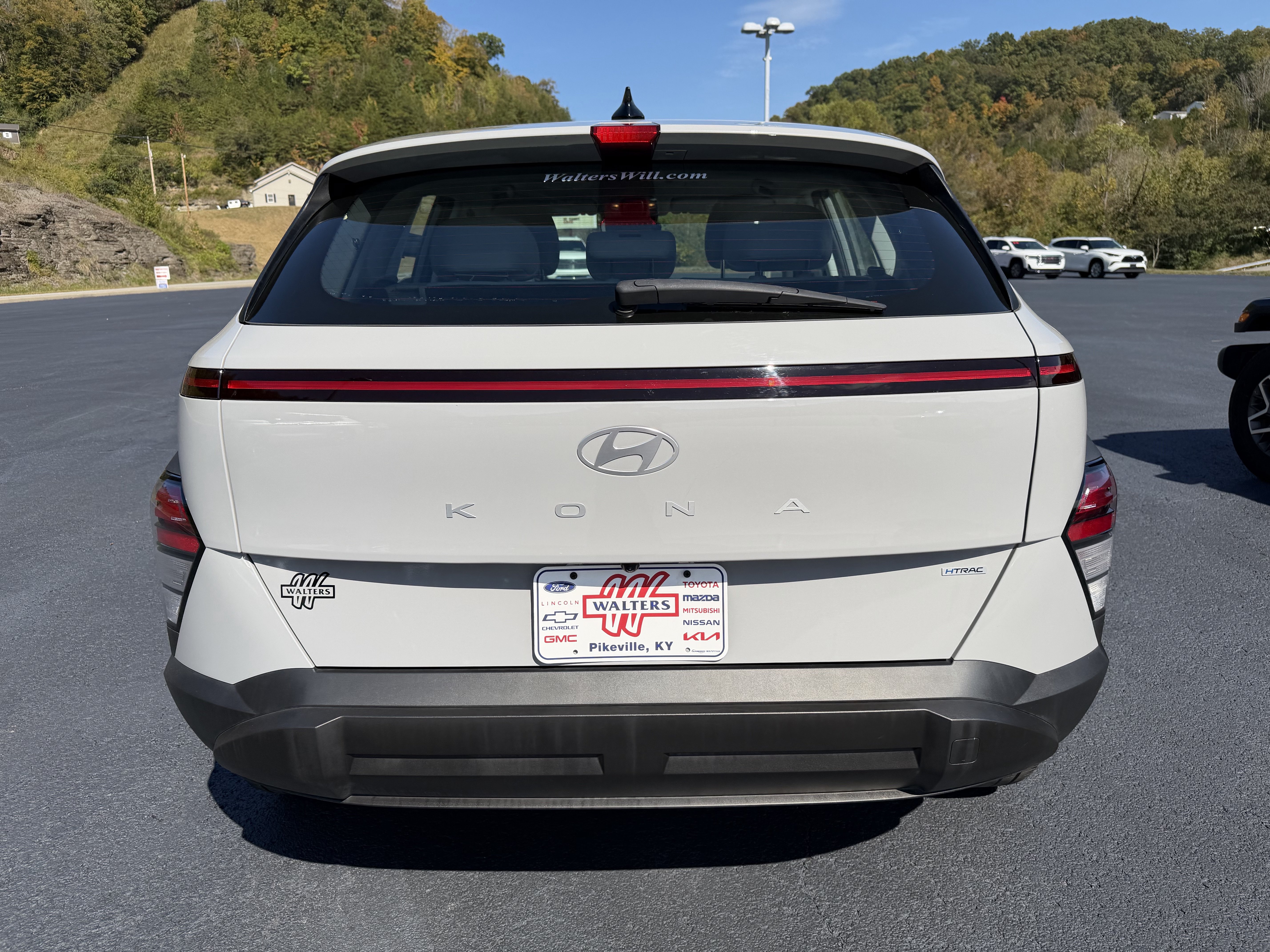 Used 2024 Hyundai Kona SE AWD/4WD image 6