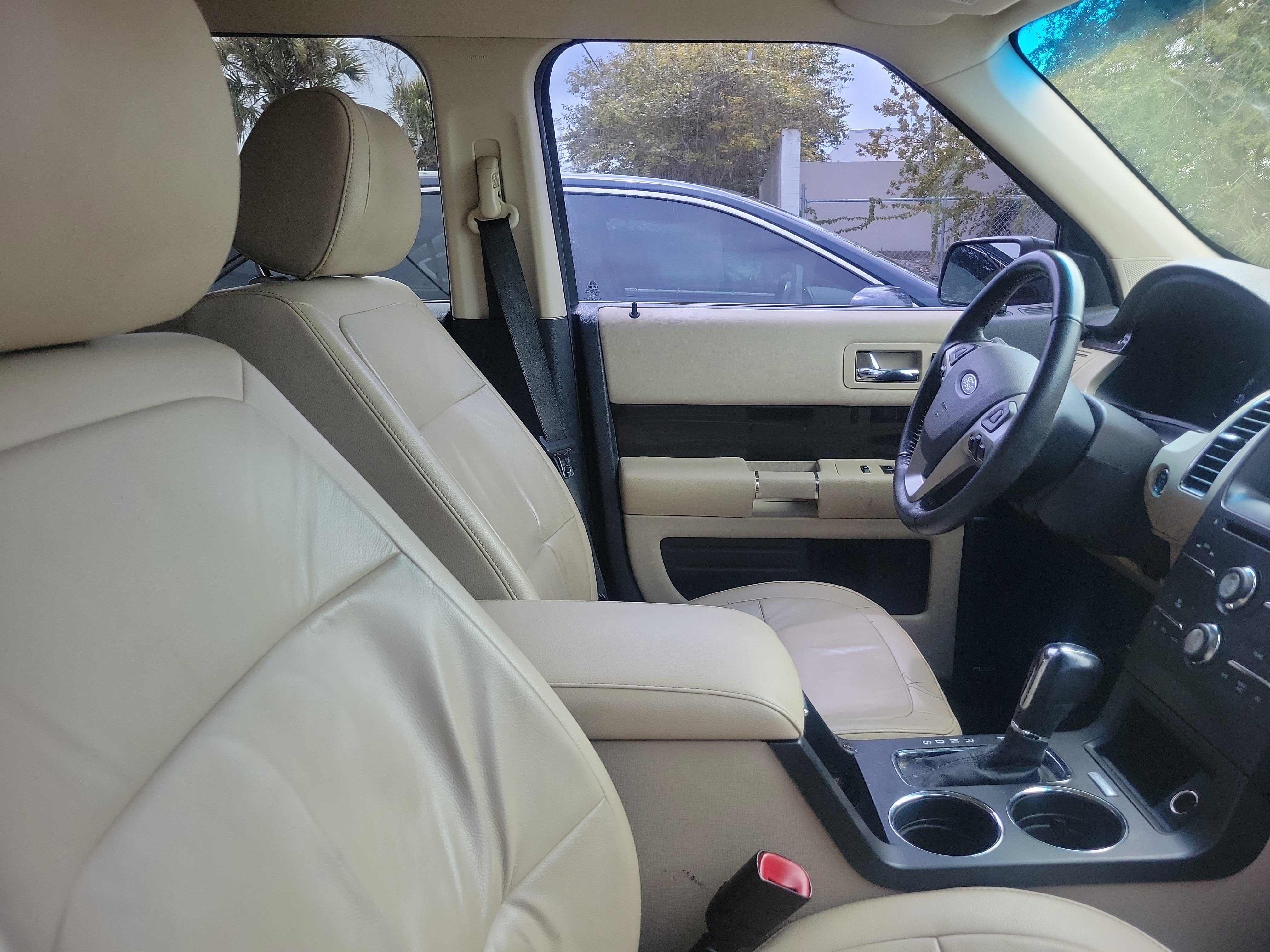 Used 2019 Ford Flex SEL w/ Equipment Group 202A FWD image 6