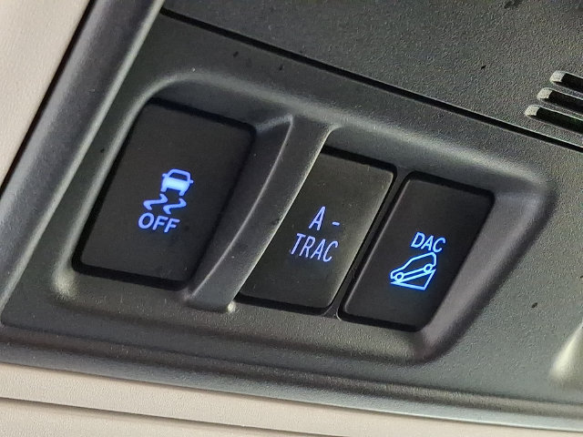Used 2019 Toyota 4Runner SR5 AWD/4WD image 26