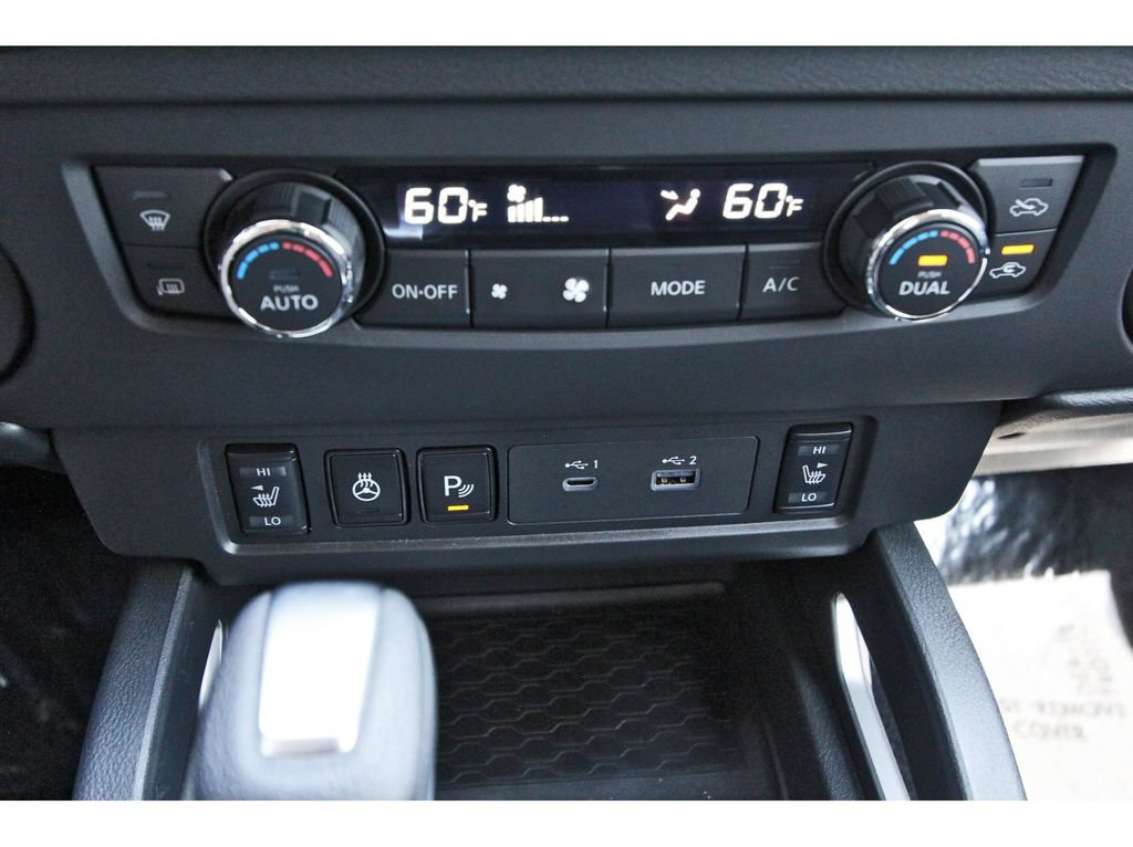 Used 2025 Nissan Frontier SV w/ SV Convenience Package RWD image 28