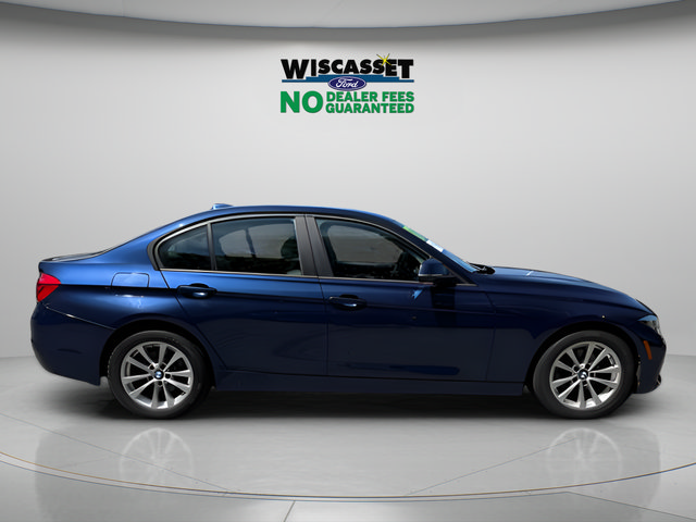 Used 2017 BMW 320i xDrive Sedan AWD/4WD image 6