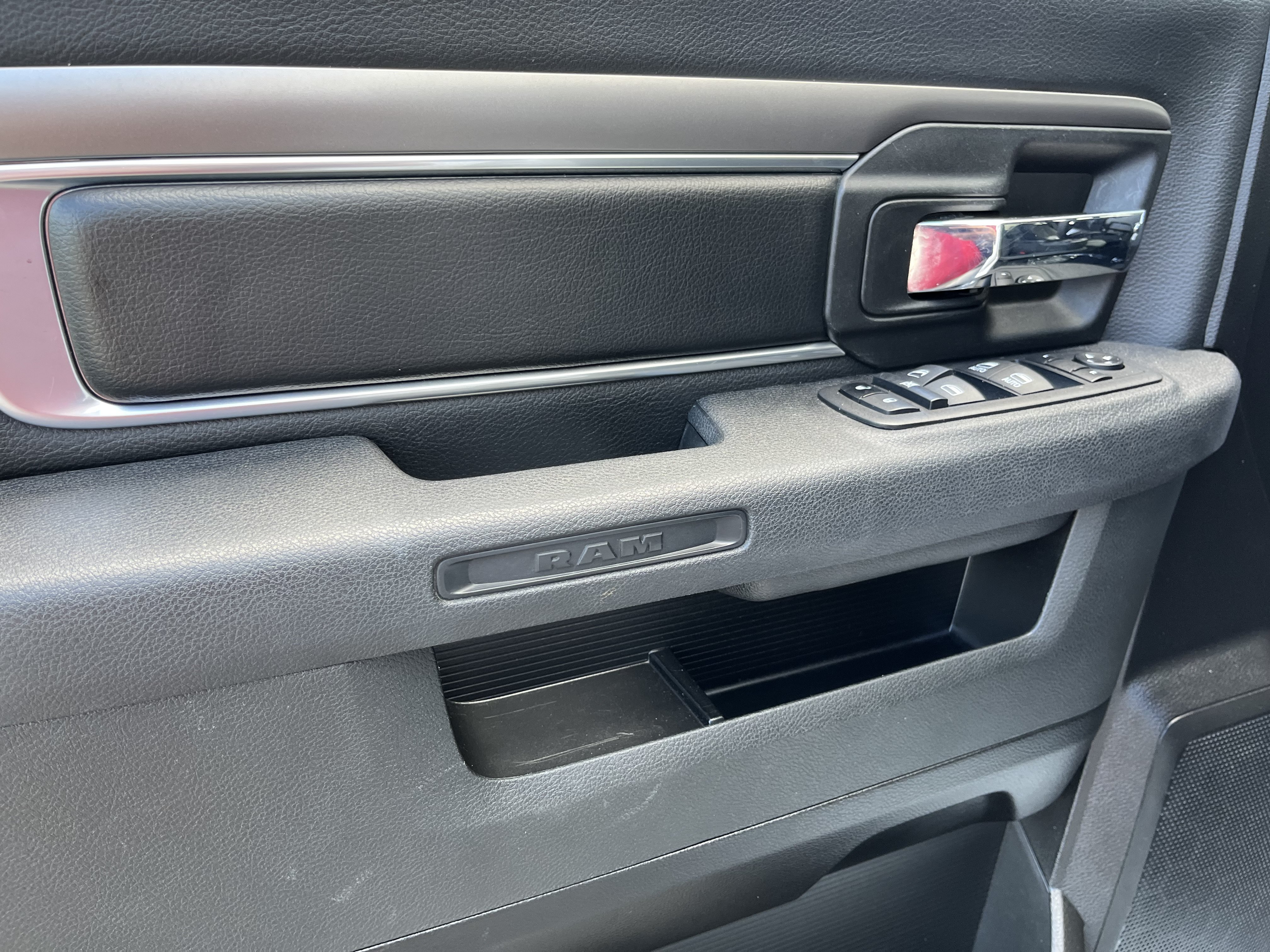 Used 2024 RAM 1500 Classic Warlock RWD image 13