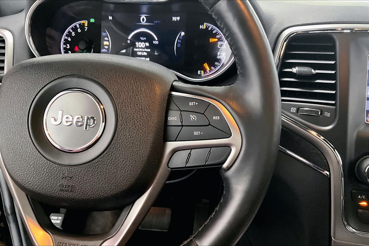 Used 2018 Jeep Grand Cherokee Limited AWD/4WD image 22
