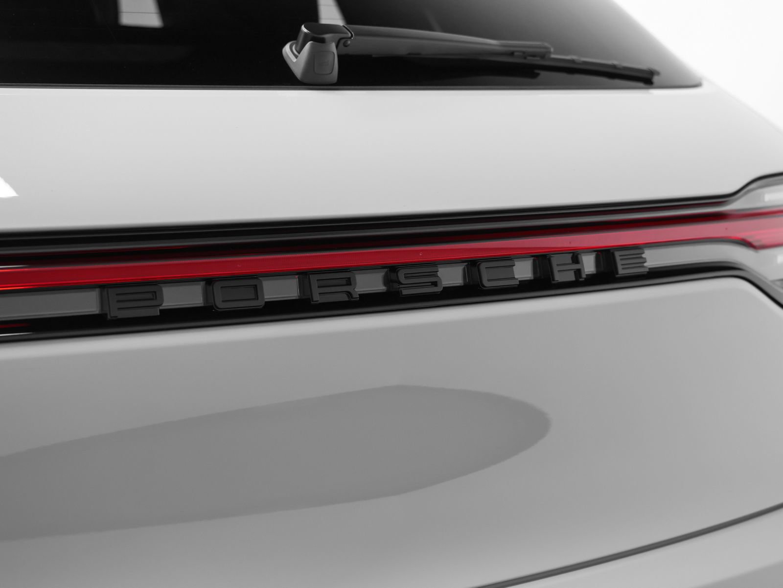 New 2026 Porsche Macan AWD/4WD image 17