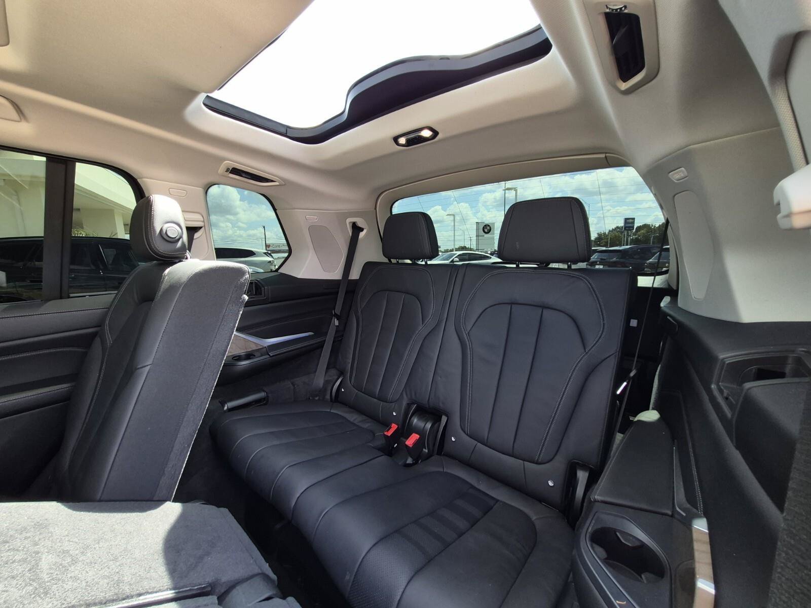 Used 2019 BMW X7 xDrive40i w/ Premium Package AWD/4WD image 20