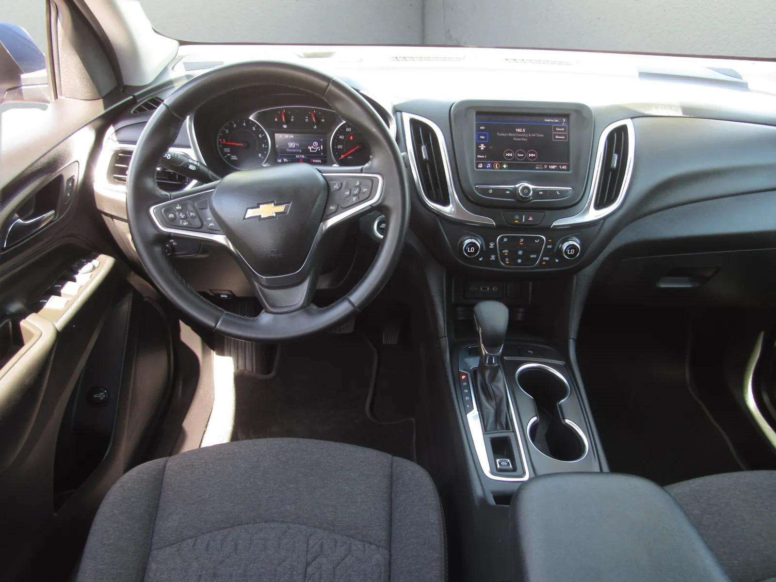 Used 2025 Chevrolet Traverse LT FWD image 17