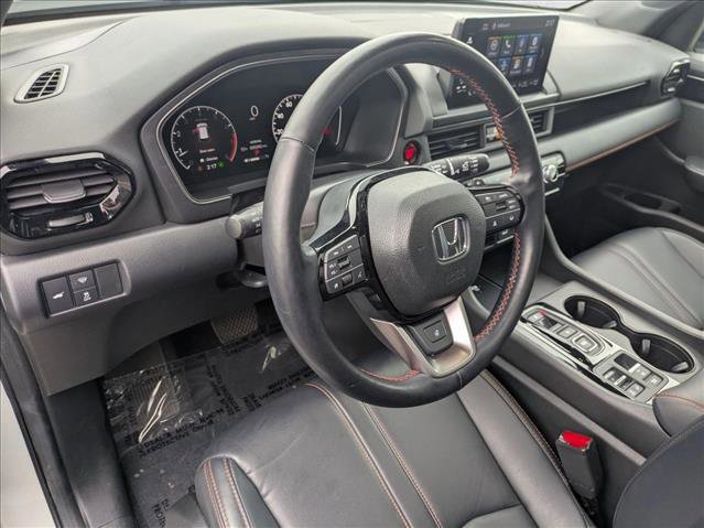 Used 2025 Honda Pilot TrailSport image 10
