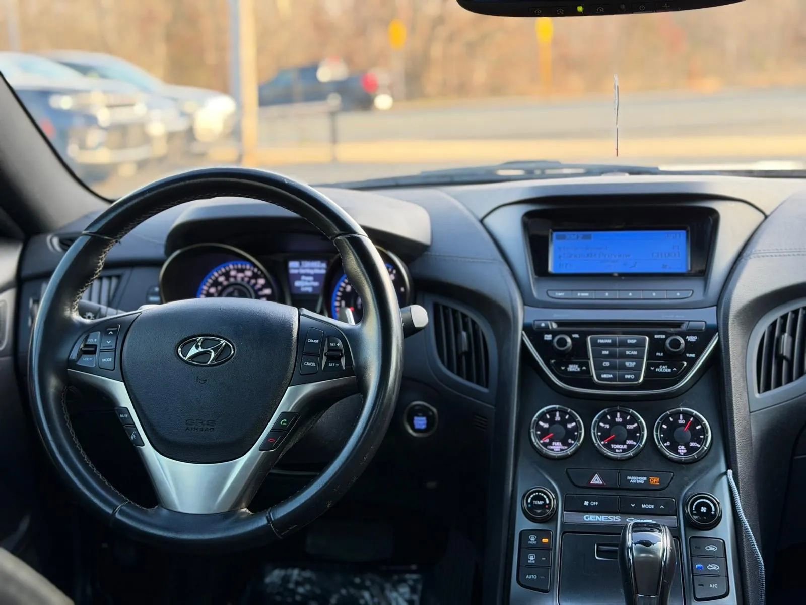 Used 2015 Hyundai Genesis 3.8 image 12