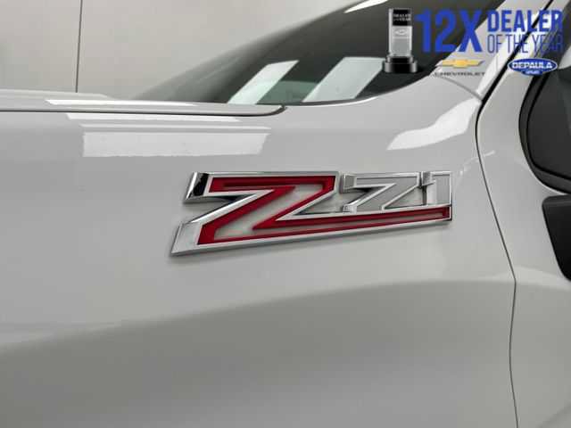 Used 2023 Chevrolet Silverado 1500 LT w/ Z71 Off-Road Package AWD/4WD image 21