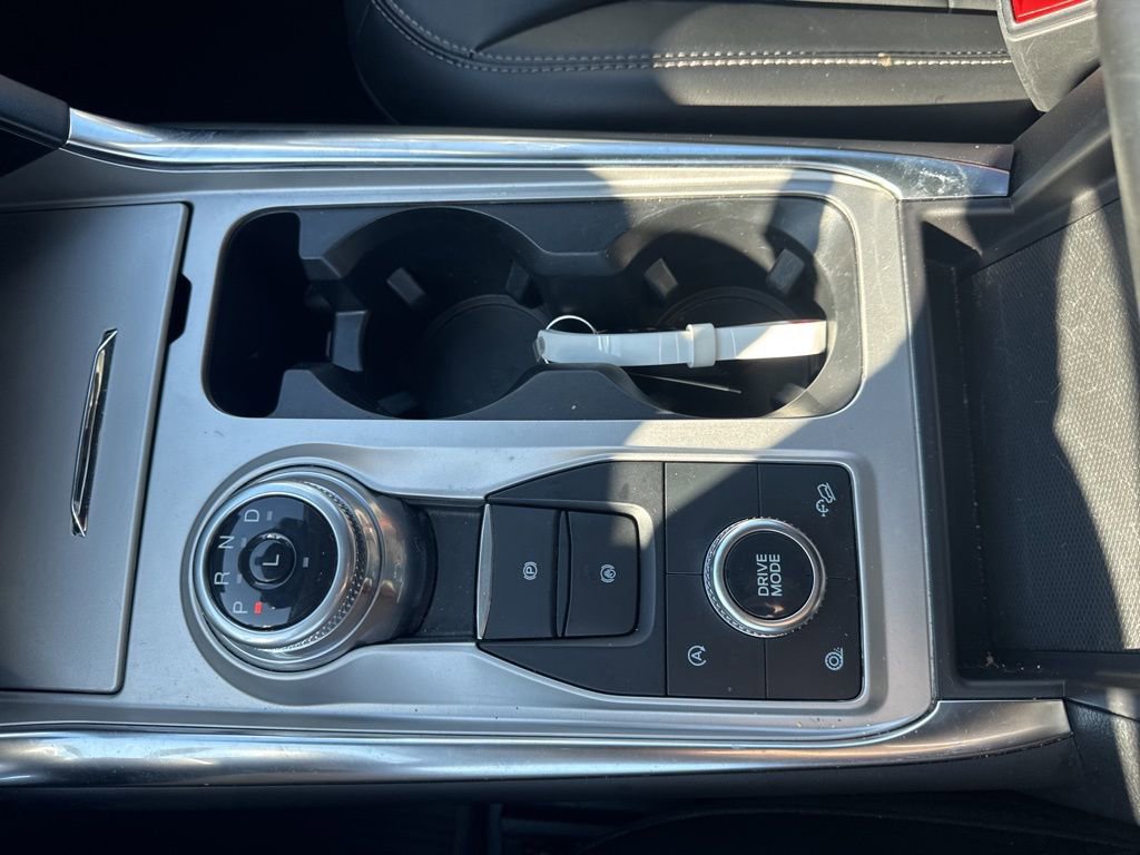 Certified 2022 Ford Explorer XLT w/ Equipment Group 202A image 8