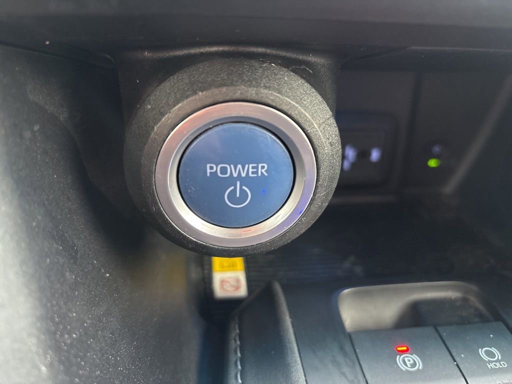 Used 2021 Toyota Venza XLE image 29