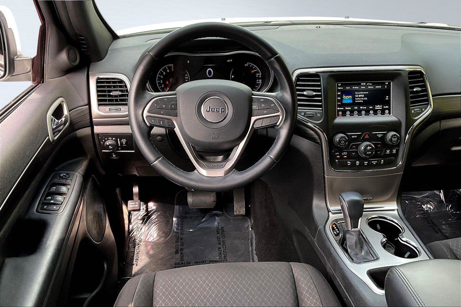Used 2021 Jeep Grand Cherokee Laredo AWD/4WD image 6