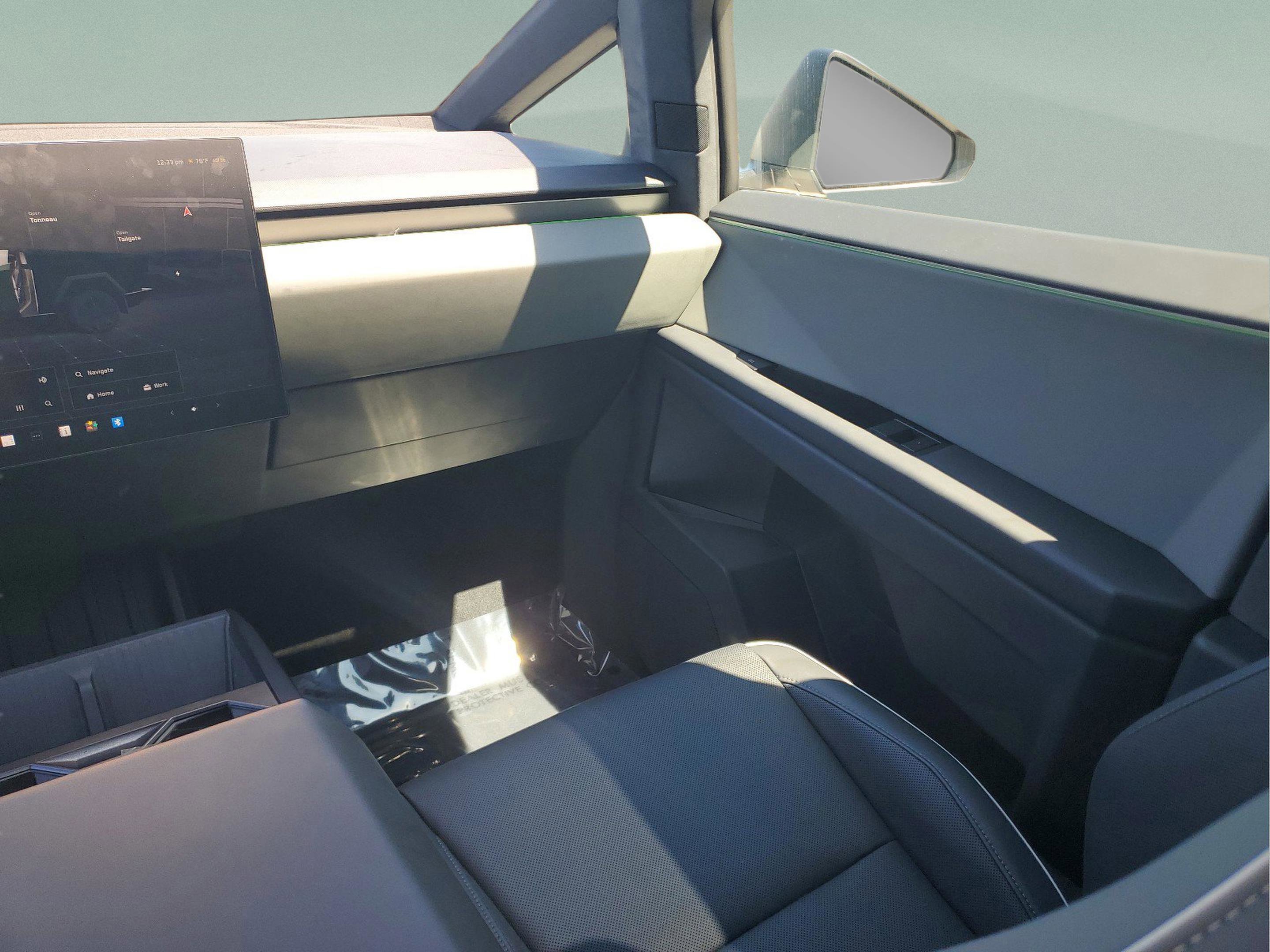 Used 2024 Tesla Cybertruck AWD Crew Cab image 11