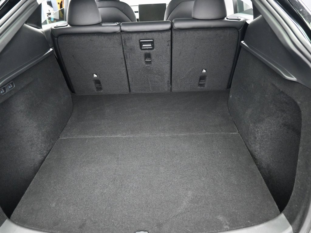 Used 2025 Tesla Model Y Long Range image 30