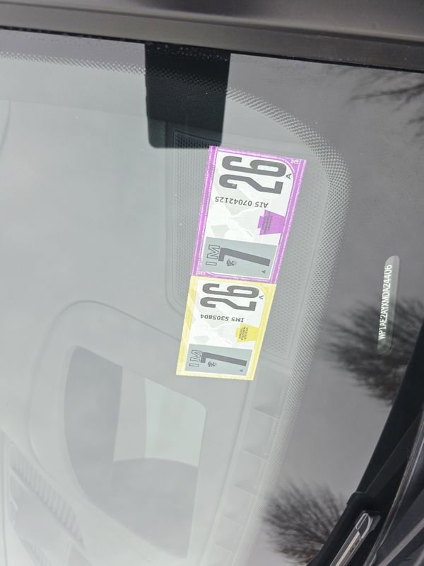 Used 2021 Porsche Cayenne E-Hybrid image 40