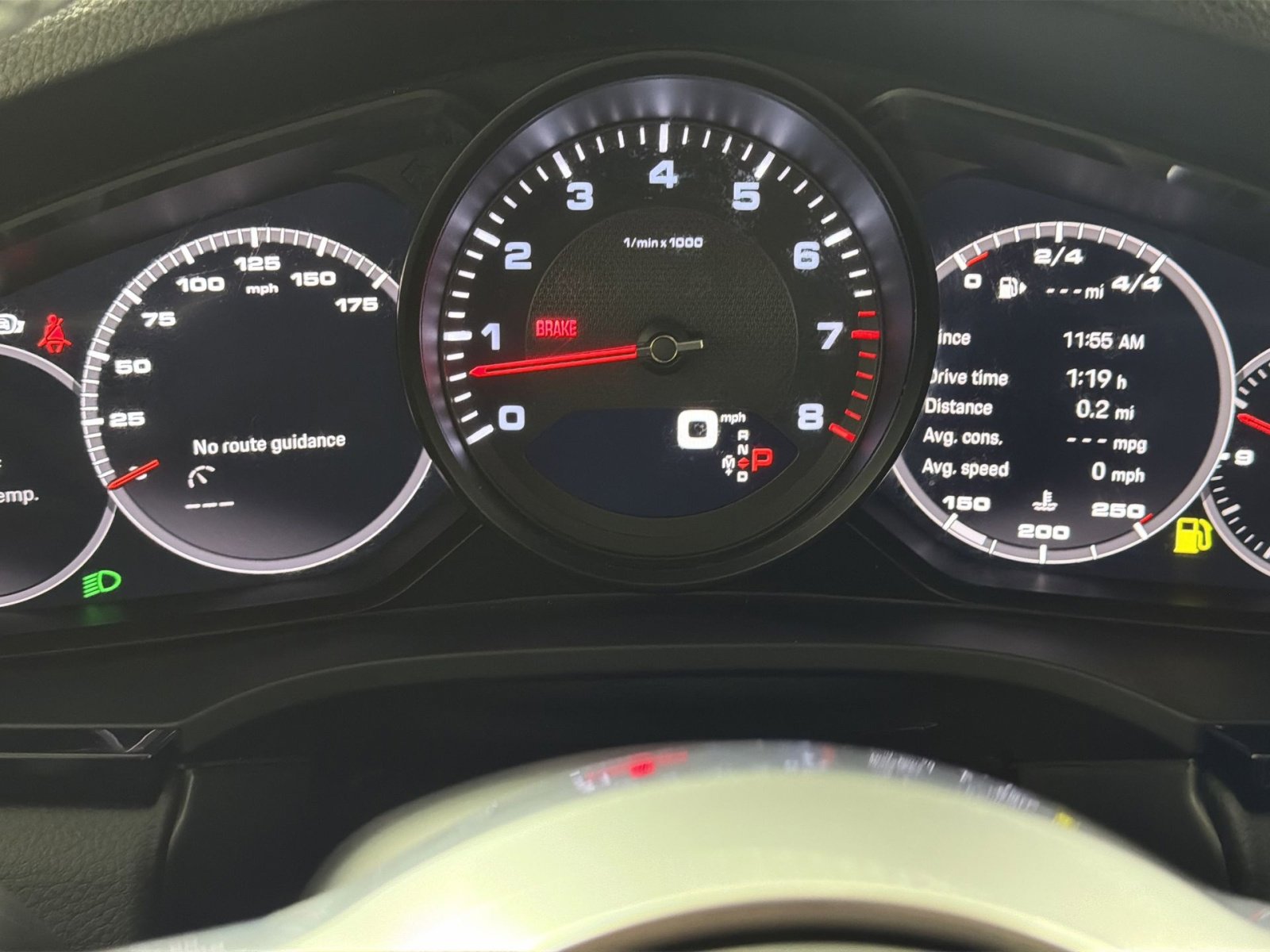 Used 2023 Porsche Cayenne Platinum Edition image 17