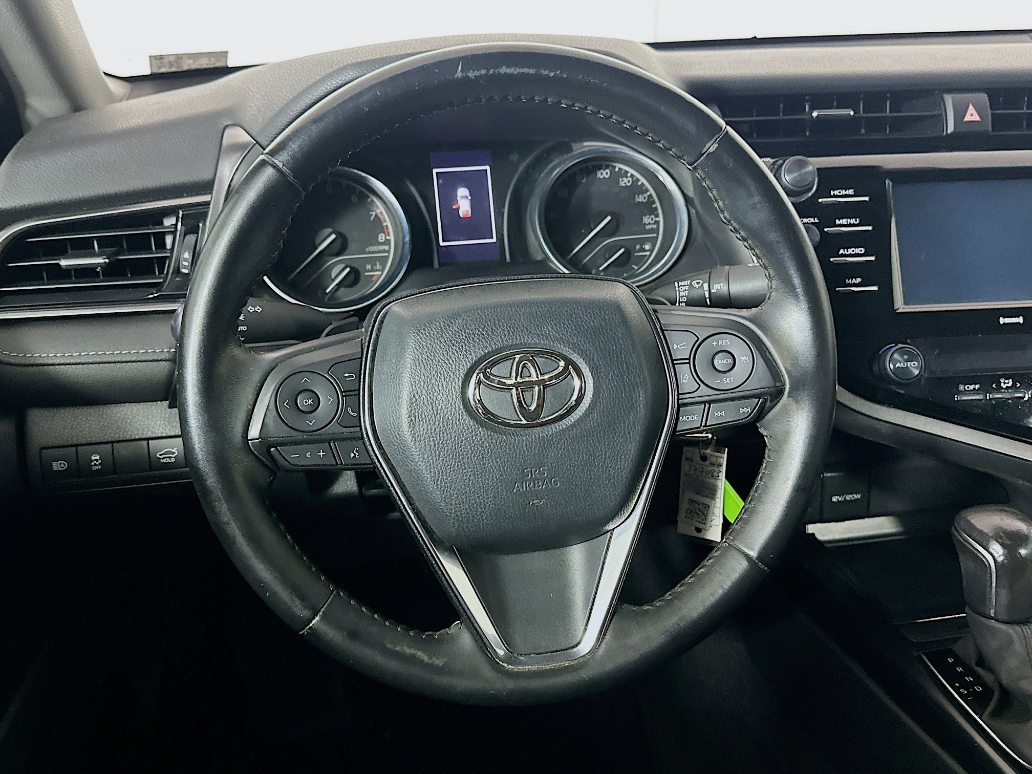 Used 2020 Toyota Camry SE FWD image 17