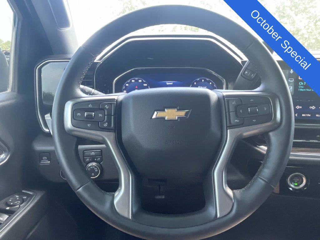 Used 2023 Chevrolet Silverado 1500 LT AWD/4WD image 18