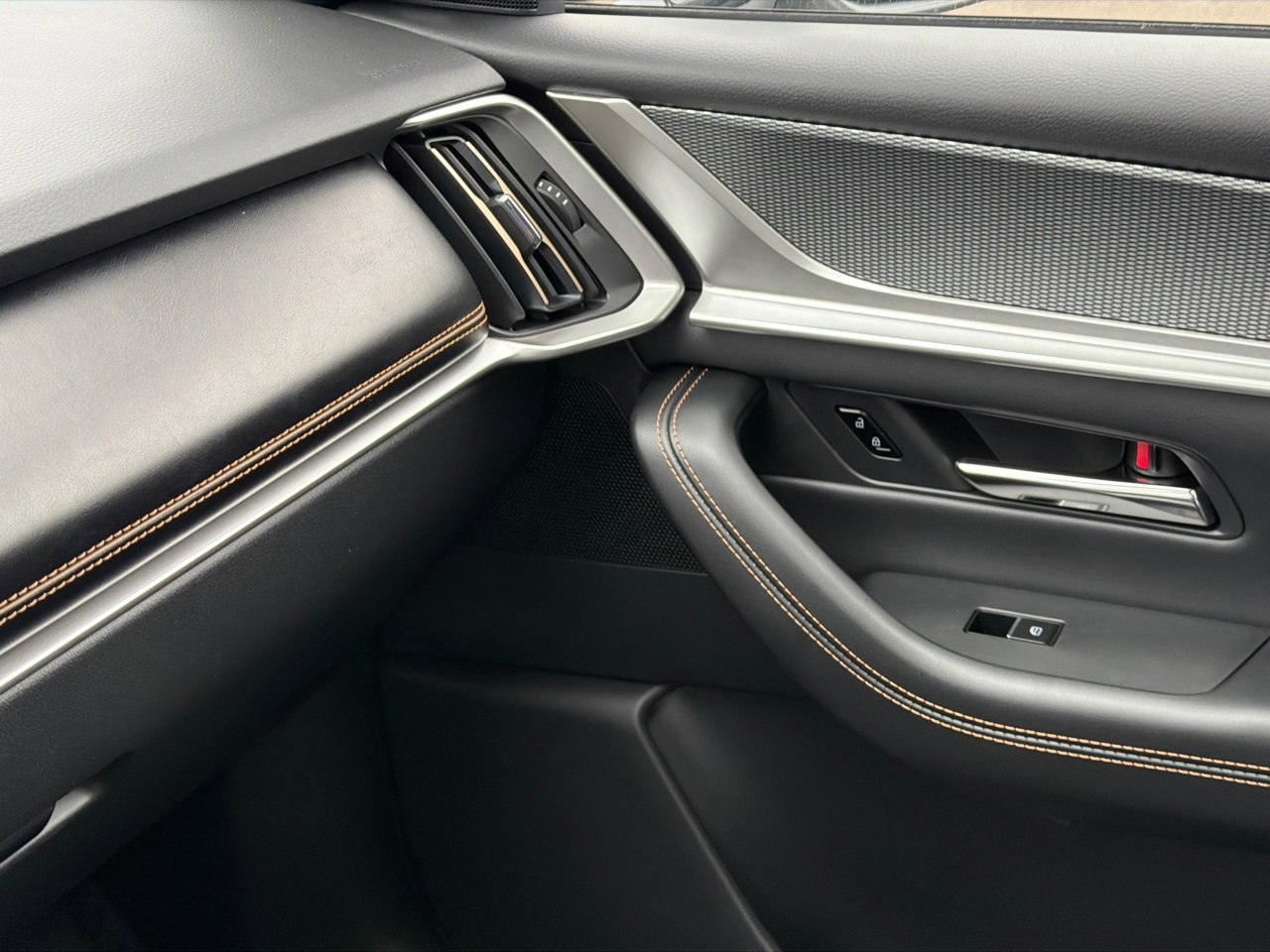 New 2026 MAZDA CX-90 Plug-In Hybrid w/ Premium Plus image 34