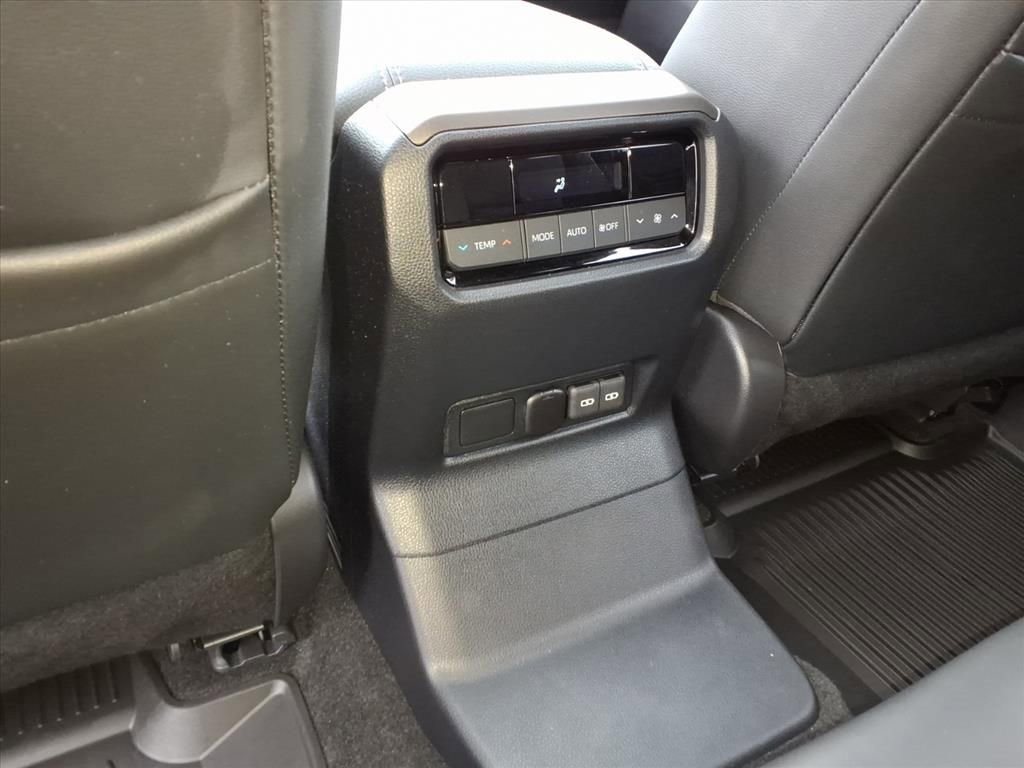 Certified 2024 Toyota Land Cruiser image 25