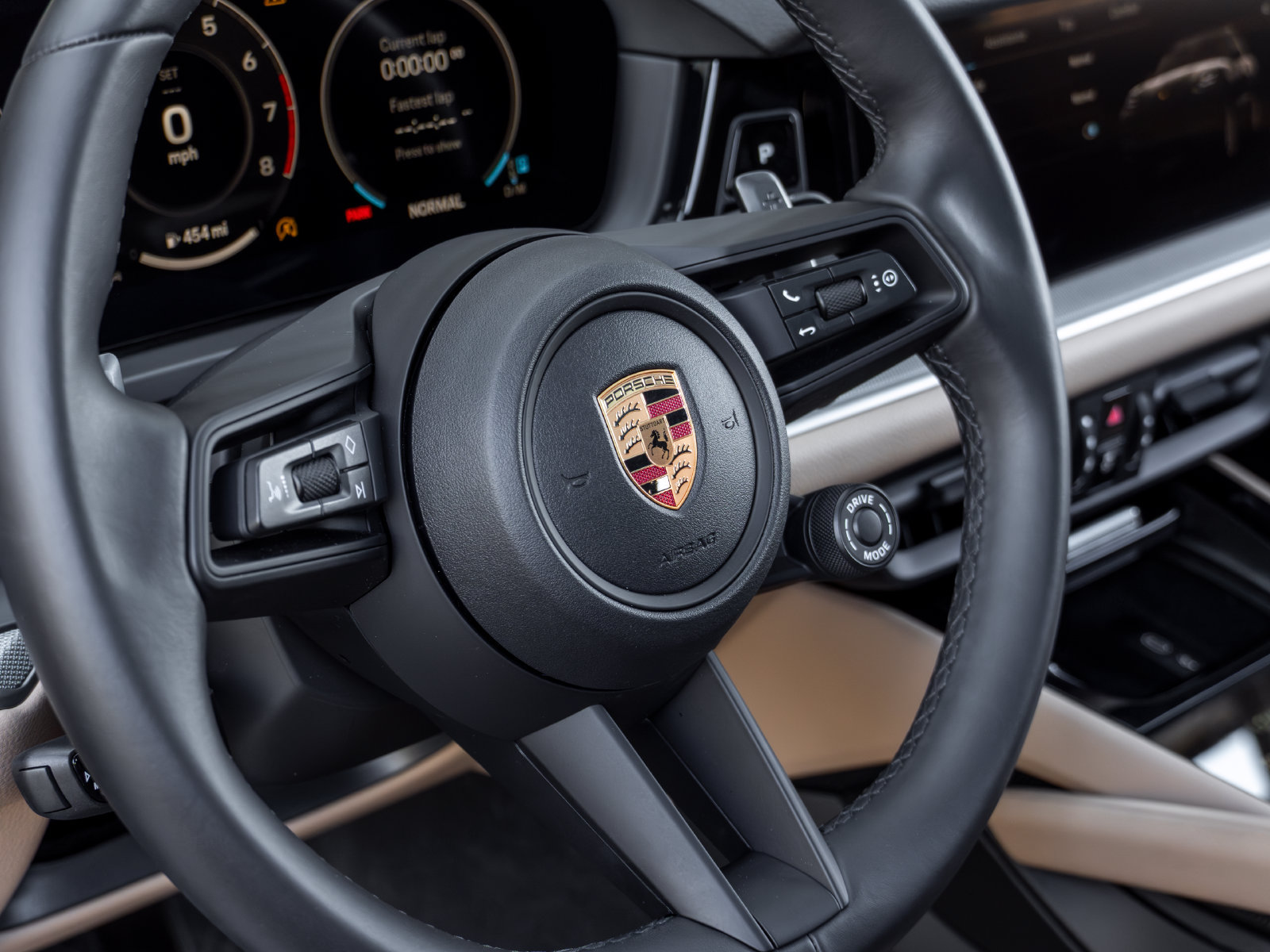 Certified 2026 Porsche Cayenne Coupe AWD/4WD image 39