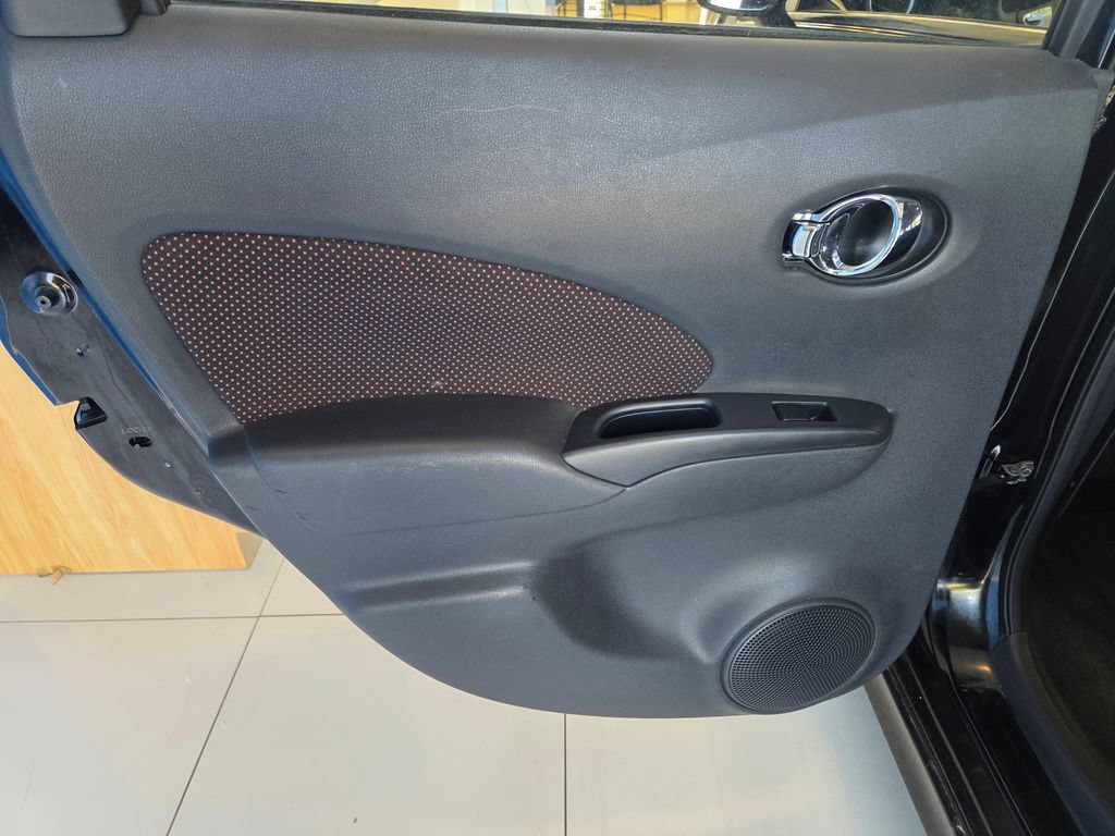 Used 2015 Nissan Versa Note SR FWD image 19