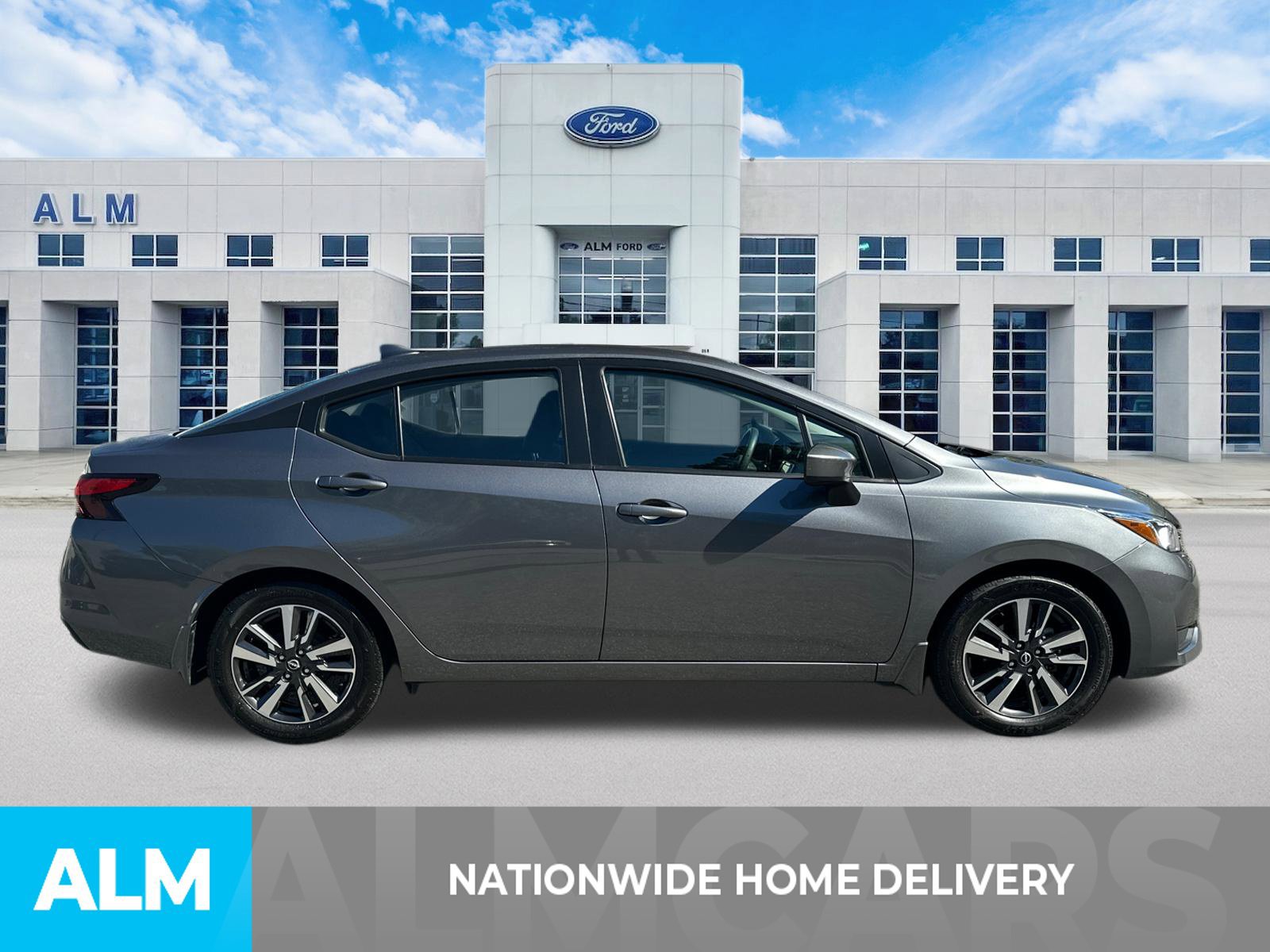 Used 2024 Nissan Versa SV w/ Trunk Package FWD image 4