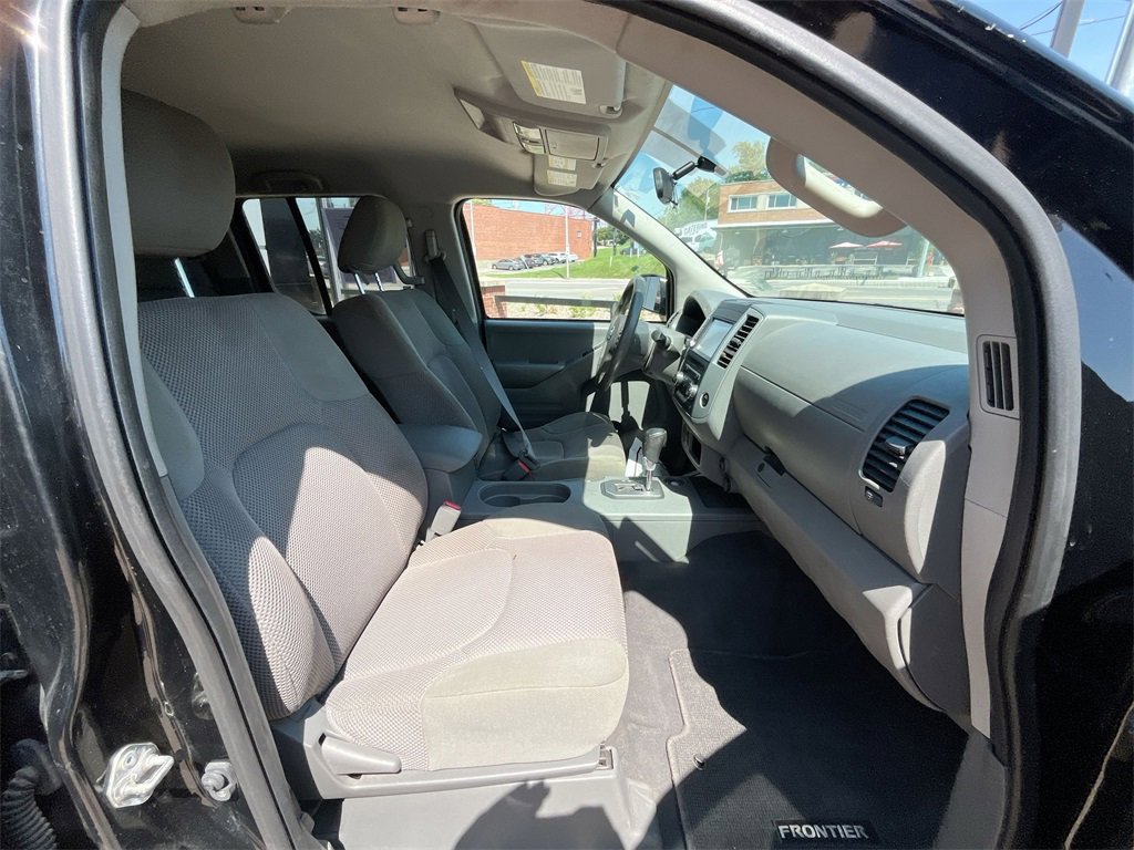 Used 2020 Nissan Frontier SV image 33