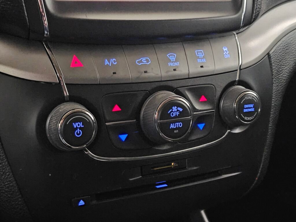 Used 2018 Dodge Journey Crossroad image 29