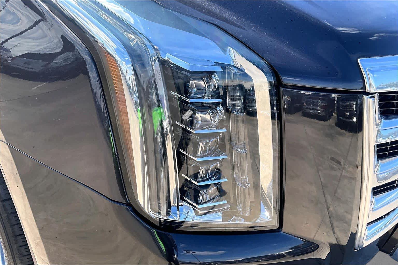 Used 2018 Cadillac Escalade ESV Luxury RWD image 28