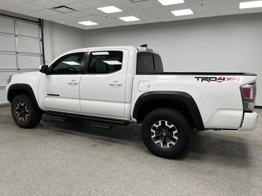 Used 2021 Toyota Tacoma TRD Off-Road w/ Technology Package AWD/4WD image 7