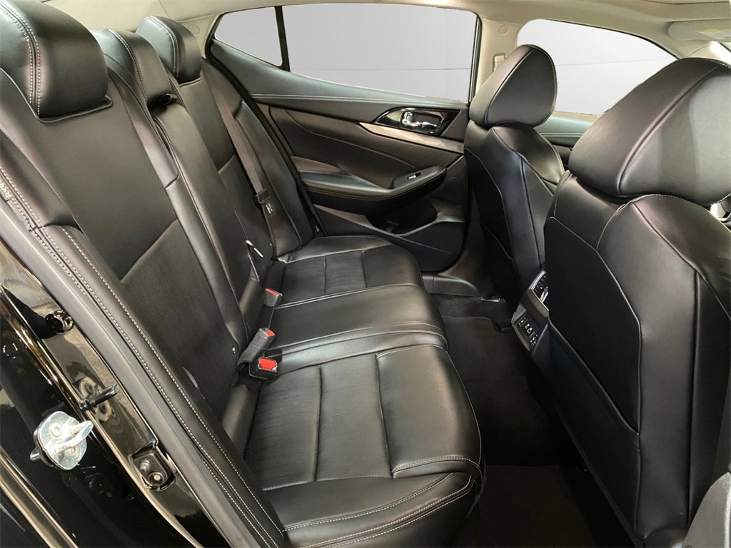 Used 2023 Nissan Maxima SL image 17