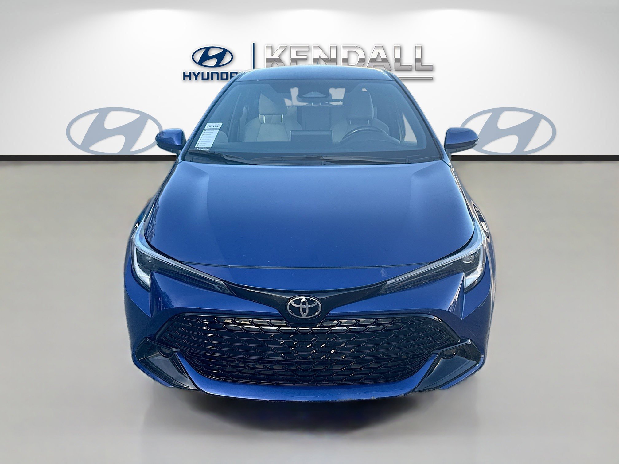 Used 2023 Toyota Corolla SE image 2