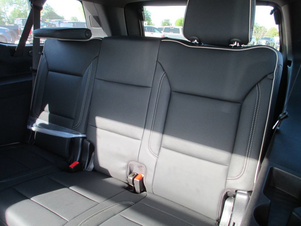 New 2026 GMC Yukon XL Elevation w/ Elevation Premium Package AWD/4WD image 14