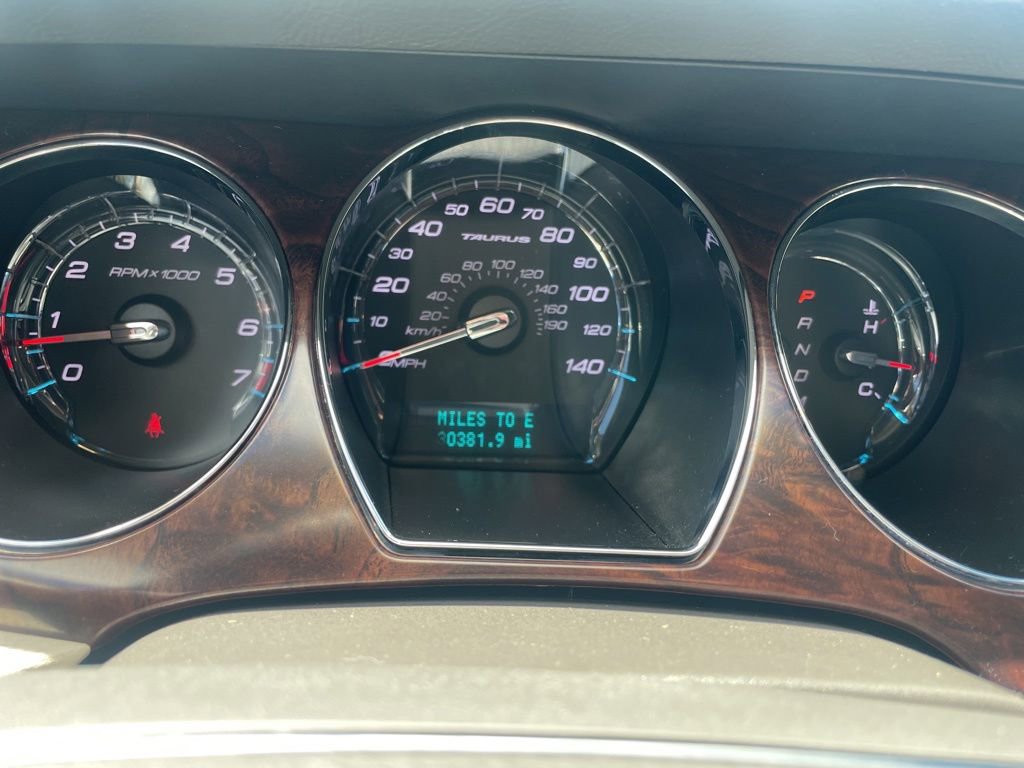 Used 2011 Ford Taurus SEL w/ 201A Rapid Spec Order Code FWD image 7