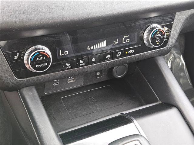 Used 2024 Mitsubishi Outlander SE image 17