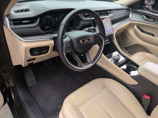 Certified 2021 Jeep Grand Cherokee L Limited AWD/4WD image 10