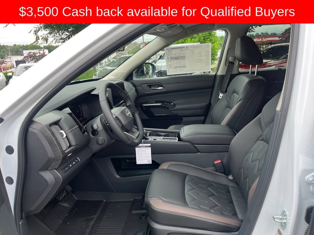 New 2026 Nissan Pathfinder Platinum w/ Cargo Package FWD image 12