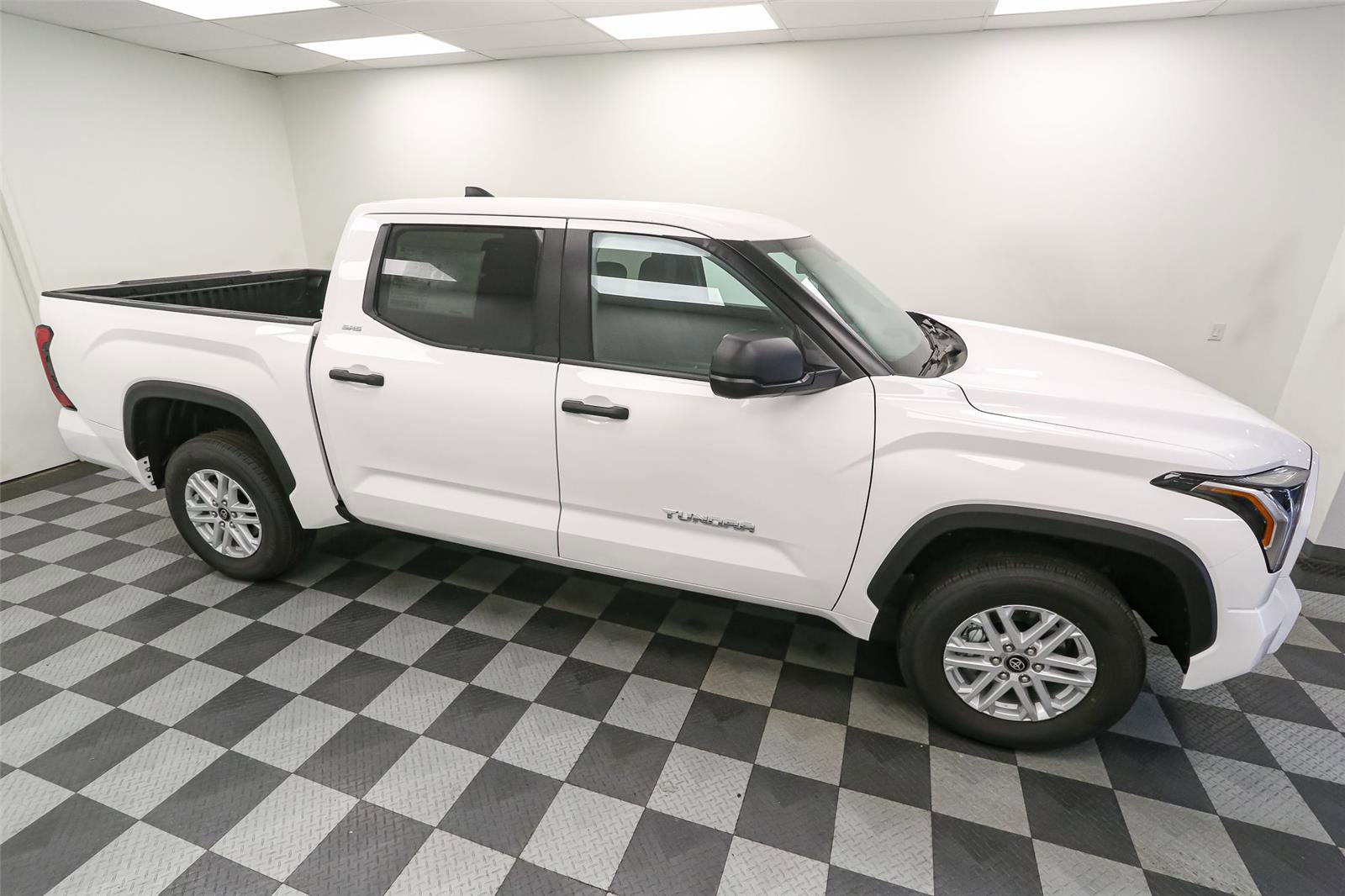 New 2026 Toyota Tundra SR5 image 5