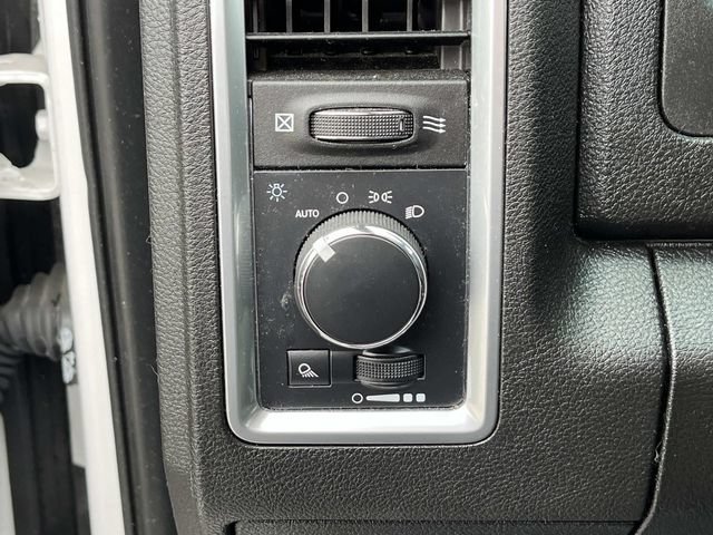 Used 2024 RAM 1500 Warlock AWD/4WD image 30