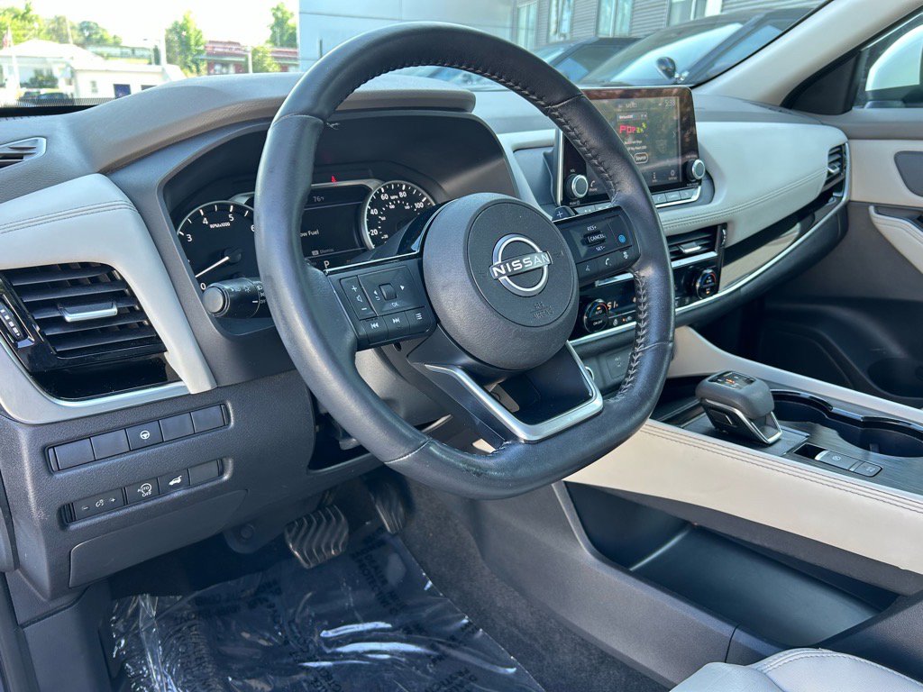Used 2023 Nissan Rogue SL image 12